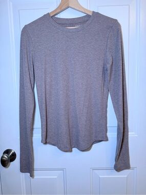 American Eagle - Long Sleeve Crewneck Top — Taupe